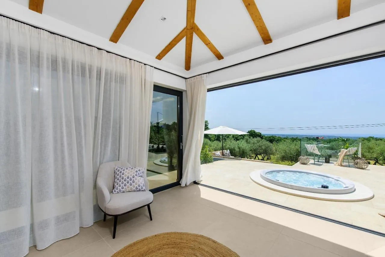 Christall Kastelir Villa
