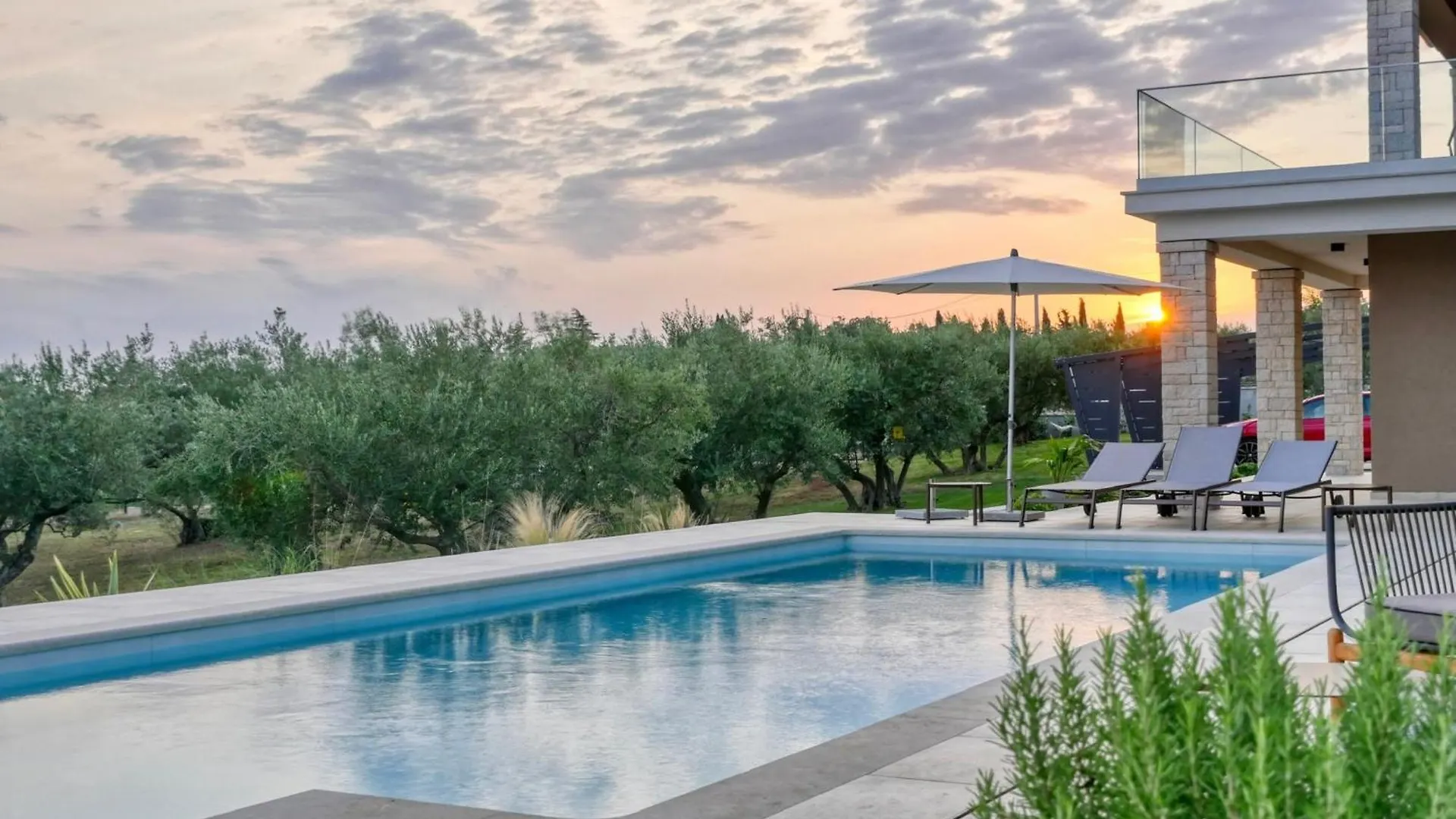 Christall Kastelir Villa