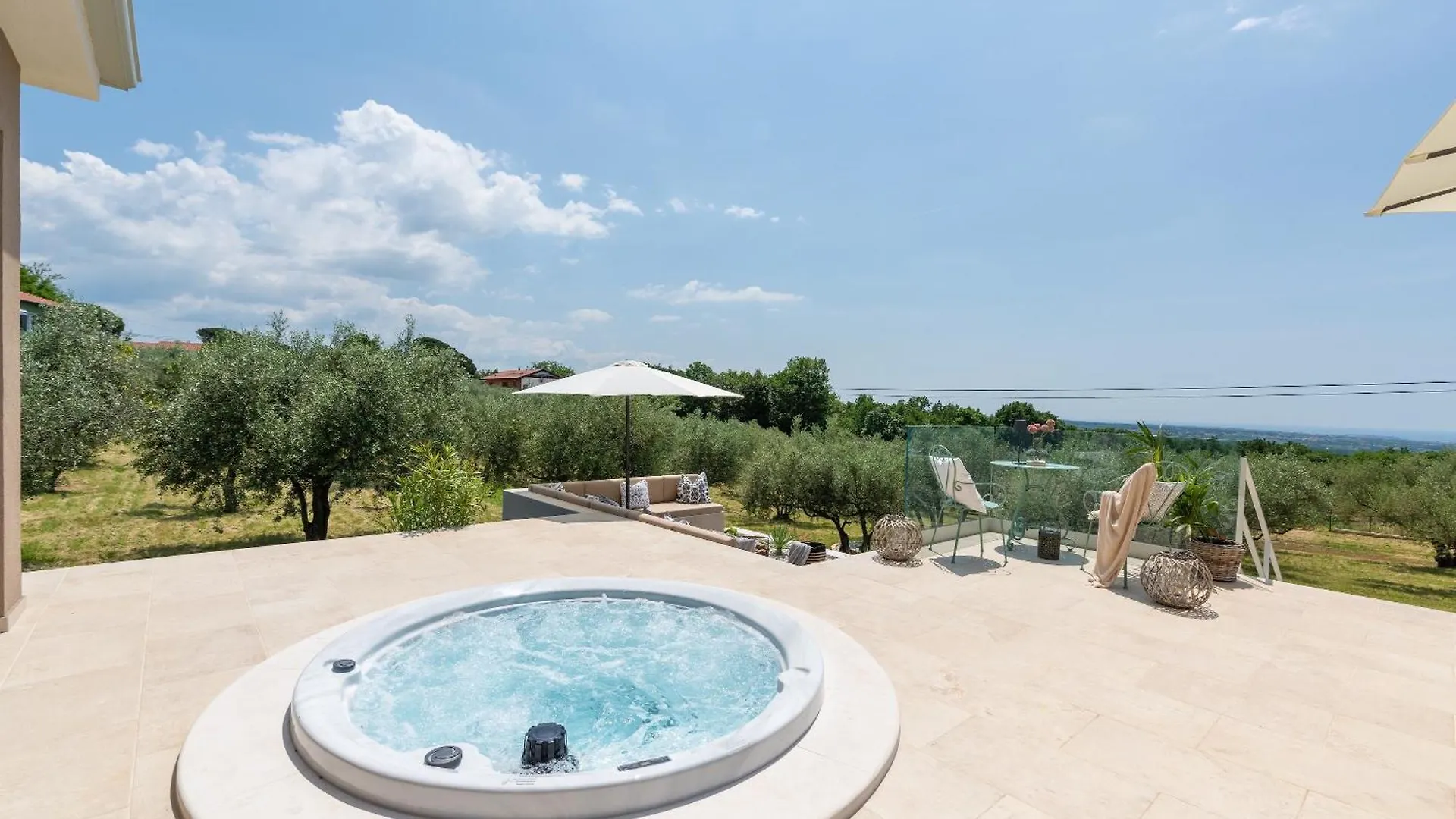 Christall Kastelir Villa