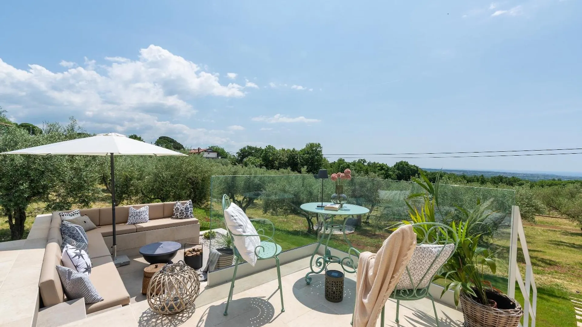Christall Kastelir Villa